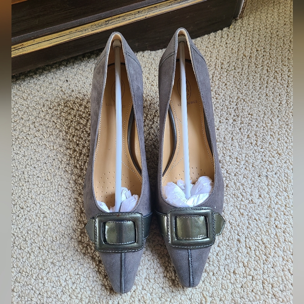 Circa Joan & David Women's Shoes Size 8M Leather Pointed Toe Heels